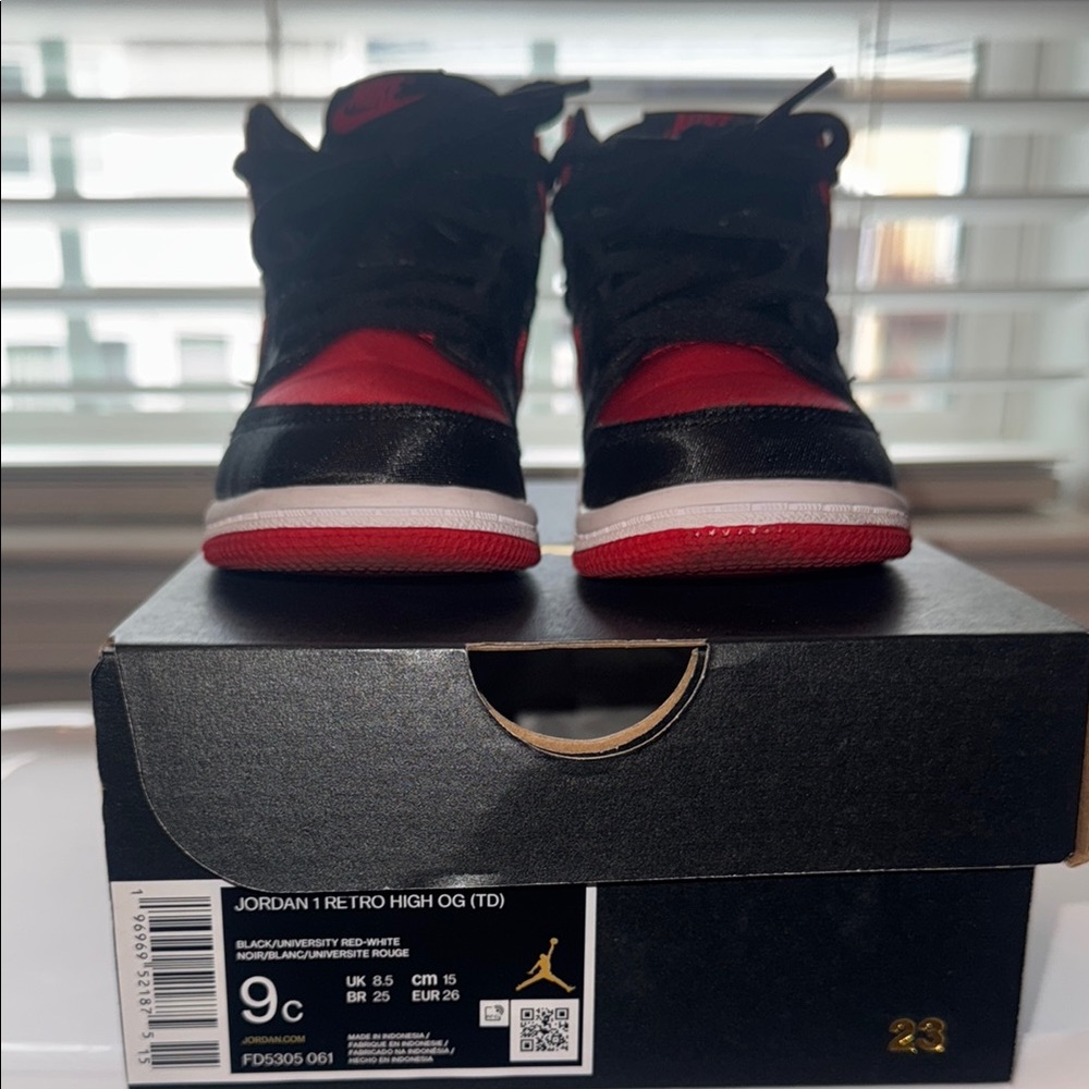 Jordan Kids Retro High OG Shoes - Black and Red